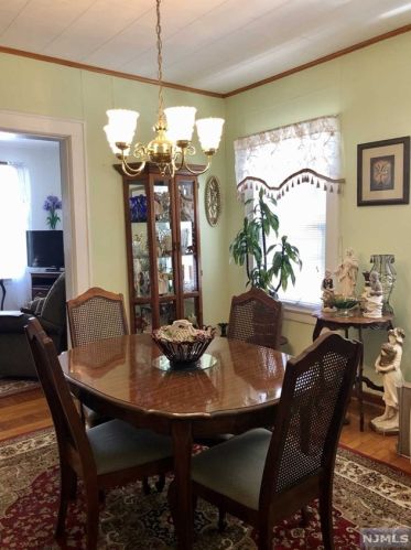 48 Dukes St, Kearny NJ 07032-3928 exterior