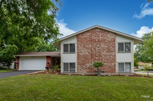 538 Ashbury Ave, Lemont, IL 60440-1202