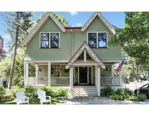 136 Washington St, Newton, MA 02458-2250