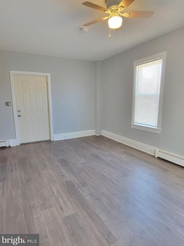 22 Barber Ave, West Deptford NJ  08096-2414 exterior