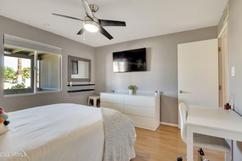 13215 37 Pl, Phoenix AZ 85050-2699 exterior