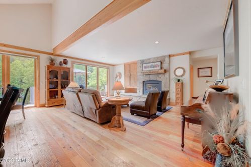 7794 Pinebrook Rd, Park City UT 84098-5348 exterior