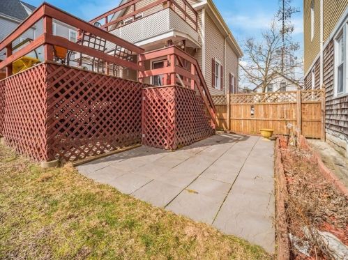 122 Clark St, New Bedford MA 02740-7023 exterior