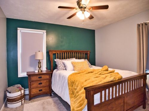 264 Hope St, Fall River MA 02721-1315 exterior