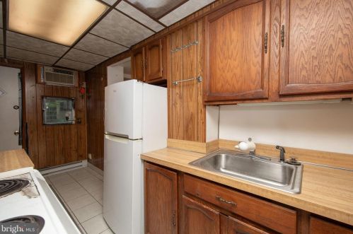 334 15 St, Philadelphia PA 19102-0010 exterior