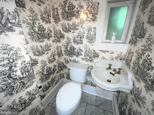 164 Delaware St, West Deptford NJ 08096-5921 exterior