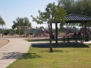 531 Bluefield Ave, Phoenix AZ  85053-1042 exterior