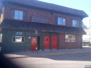 24 Front St, Bergenfield NJ  07621-1621 exterior