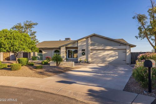 10619 49th St, Phoenix, AZ 85044-1205