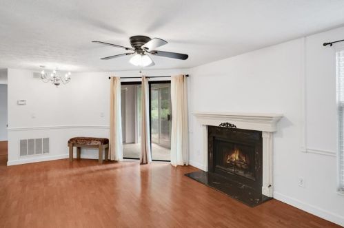 1258 Ky Lk Dr, Atlanta GA 30319-4143 exterior