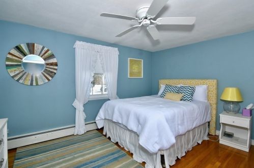 2037 Washington St, Braintree MA 02184-8623 exterior