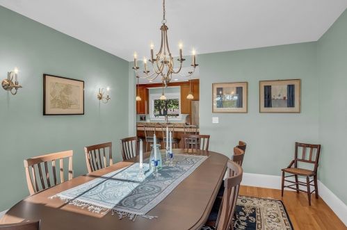 12 Baker Ave, Beverly MA 01915-3504 exterior