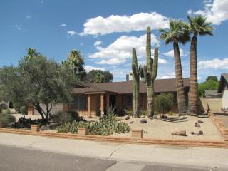 3870 Malapai Dr, Phoenix, AZ 85028-5008