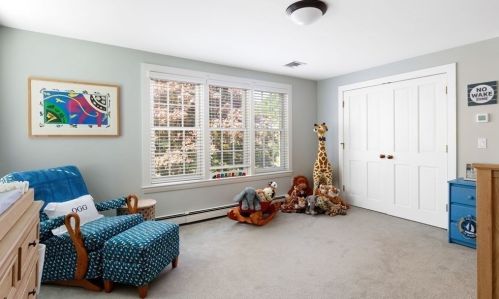 10 Summer St, Hingham MA 02043-2219 exterior