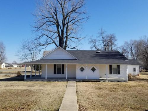 222 4th St, Winganon, OK 74016-2047