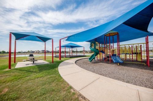 9006 Bonbrook Bnd Ln, Richmond TX 77469-4730 exterior