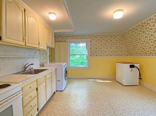 117 Mount Vernon St, Newton MA 02465-2559 exterior