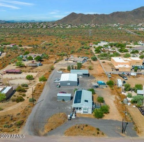 42330 3 St, Phoenix AZ 85086-7401 exterior