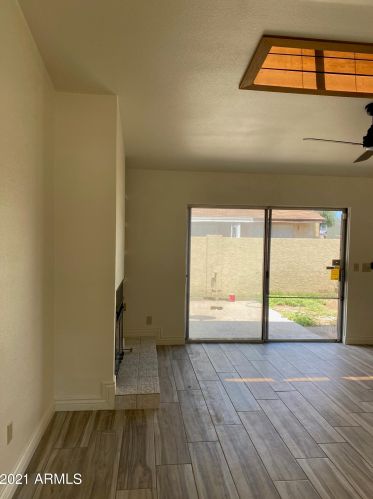 3830 Crittenden Ln, Phoenix AZ  85019-4012 exterior