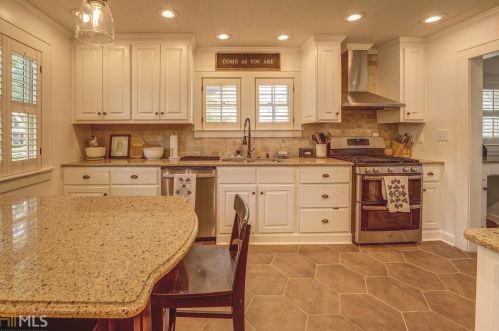 945 College Ave, Conyers GA 30012-4423 exterior