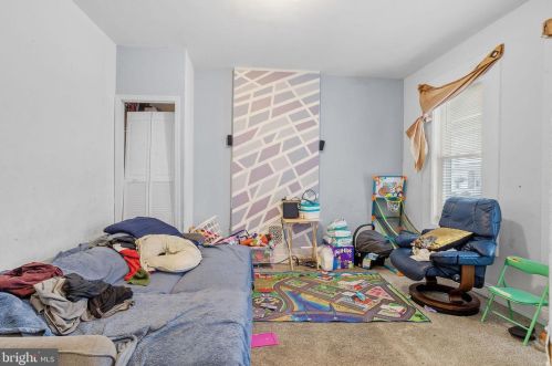 61 Hopkins St, West Deptford NJ  08096-2438 exterior