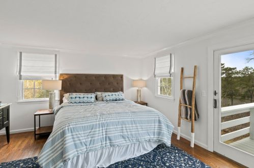 595 Riverview Dr, Chatham MA  02633-1117 exterior