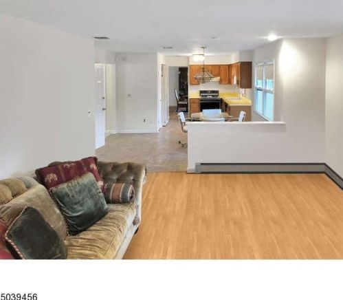 21 Mann Ave, East Hanover NJ 07936-3204 exterior