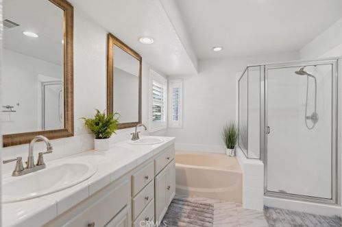 2 Bayfield, Irvine CA  92614-7907 exterior