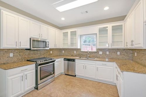 376 Sunderland Way, Stockbridge GA 30281-7957 exterior