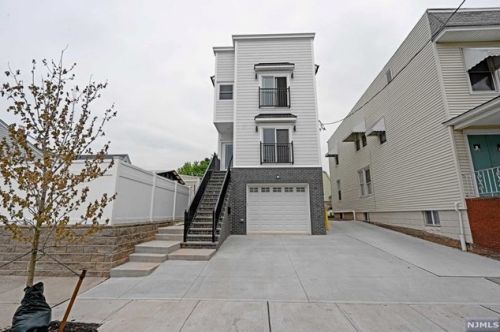 704 Warren St, East Newark, NJ 07029-2020