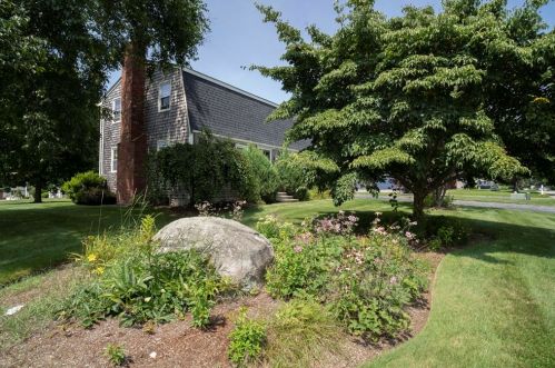 103 King Philip Rd, Seekonk, MA 02771-5705