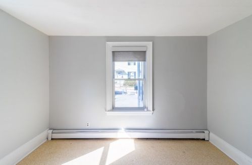 52 Town Hill St, Quincy MA 02169-6430 exterior