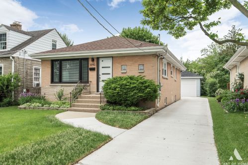 8140 Washington St, Niles, IL 60714-2408