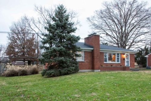 2726 Shannon Dr, Louisville KY  40220-1765 exterior