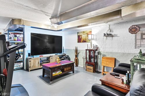 2614 Oak Park Ave, Forest View IL 60402-2533 exterior