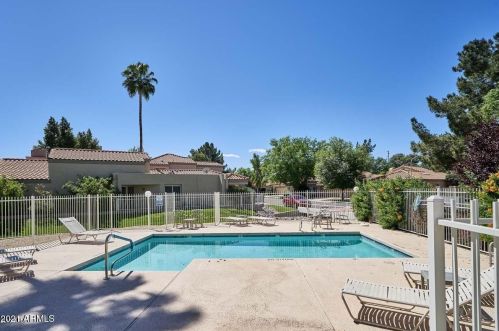 4013 Altadena Ave, Phoenix AZ 85029-3211 exterior