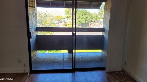 3825 Camelback Rd, Phoenix AZ 85018-2643 exterior