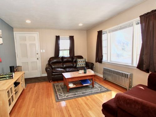 1 Crillon Rd, Worcester, MA 01605-2307