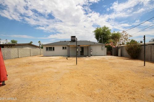 2908 Bloomfield Rd, Phoenix AZ 85029-2950 exterior