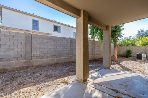 603 Beautiful Ln, Phoenix AZ 85042-7074 exterior