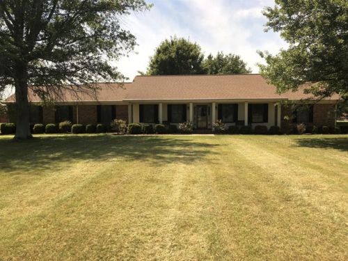 1082 Robertson Rd, Gallatin, TN 37066-4823