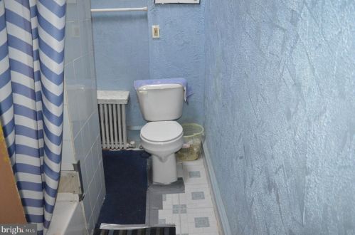 4458 20 St, Philadelphia PA 19138-2902 exterior