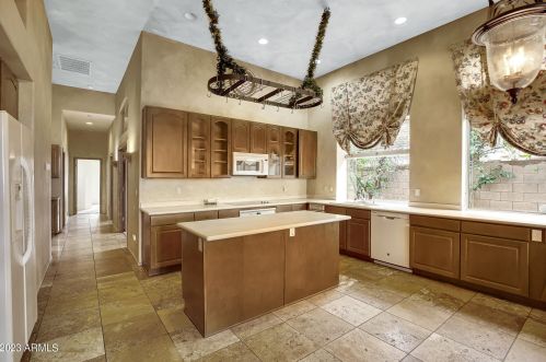 16249 4th St, Phoenix AZ 85020-2902 exterior