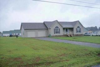 5 Aspen Hills Dr, Fayetteville, TN 37334-7364