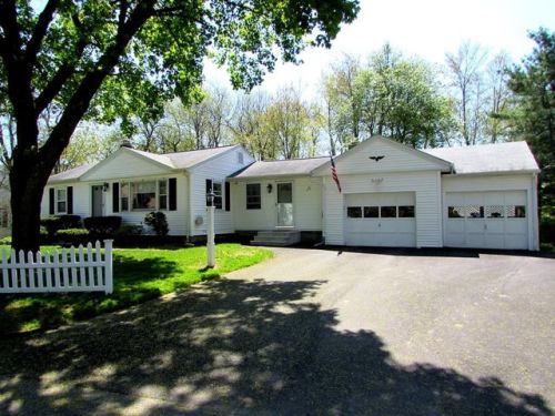 11 Daniel Rd, Shrewsbury MA  01545-5309 exterior