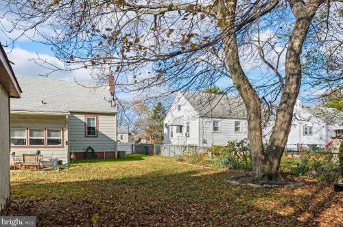 413 Beacon Ave, West Deptford NJ  08066-1152 exterior