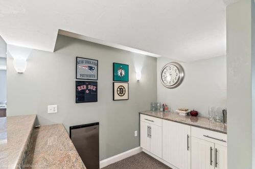 21 Winterberry Way, Norfolk MA 02056-1834 exterior