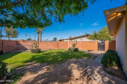 6243 Camelback Rd, Phoenix AZ 85033-1534 exterior