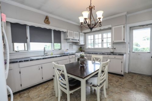 295 Merrimack St, Lawrence MA 01843-1404 exterior