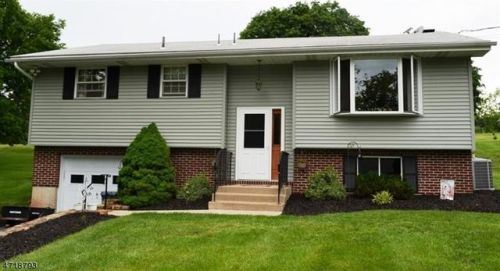 20 Brian St, Milford, NJ 08848-1009